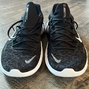 Nike Free 5.0 Running Shoes. Ultra Lightweight. Size 9.5 W. Never worn. No tags